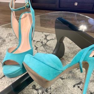Used Aldo Heels
